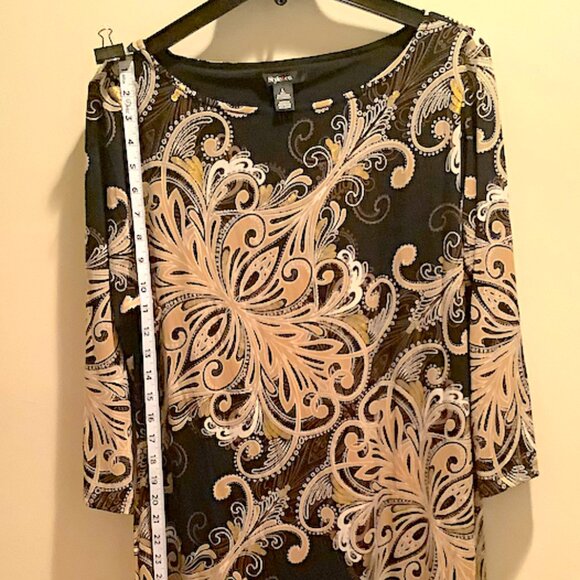 Style & Co - Abstract gold, black & silver long-sleeved top, Size L, poly blend - Picture 4 of 7